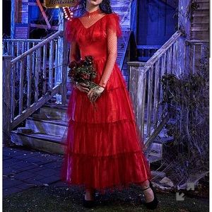 beetlejuice lydia wedding dress costume